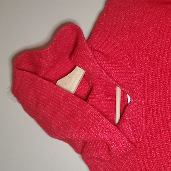 Old Navy Sweater - Picture 4 of 6